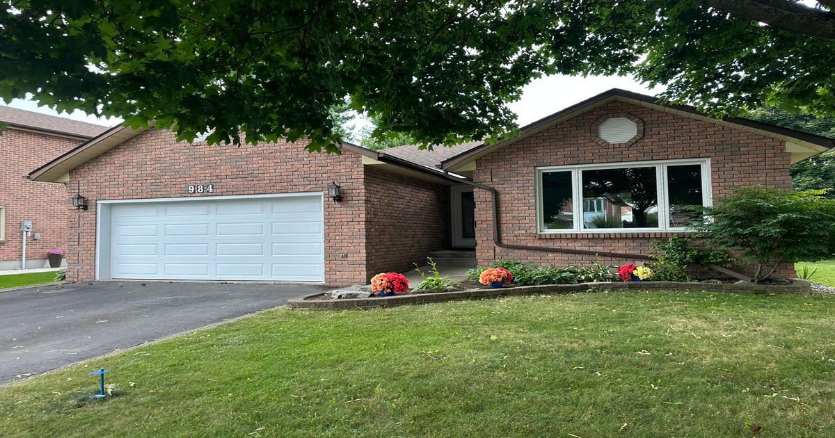 984 Ambleside Crescent Kingston