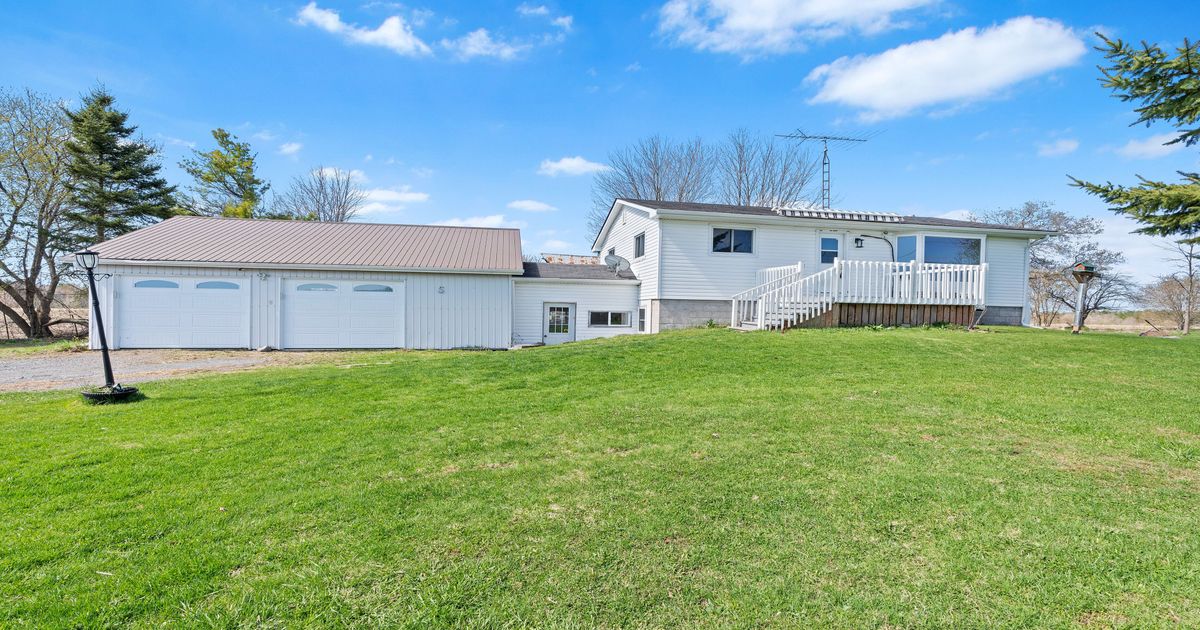 2750 15 Highway Rideau Lakes