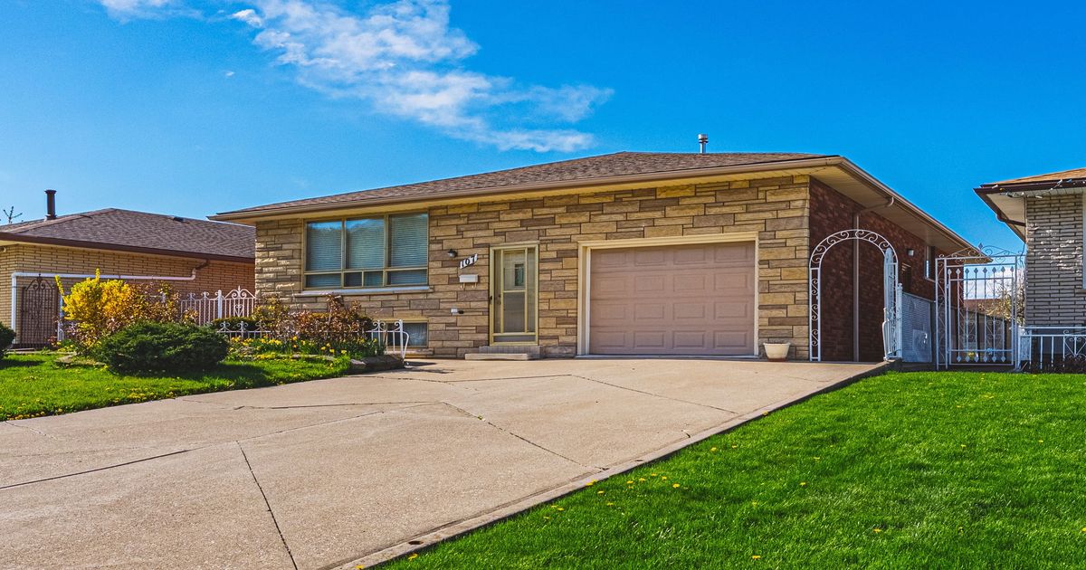 107 Marcella Crescent Hamilton