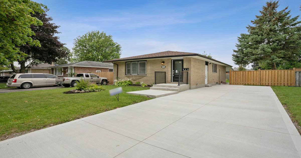 396 Hudson Drive London East