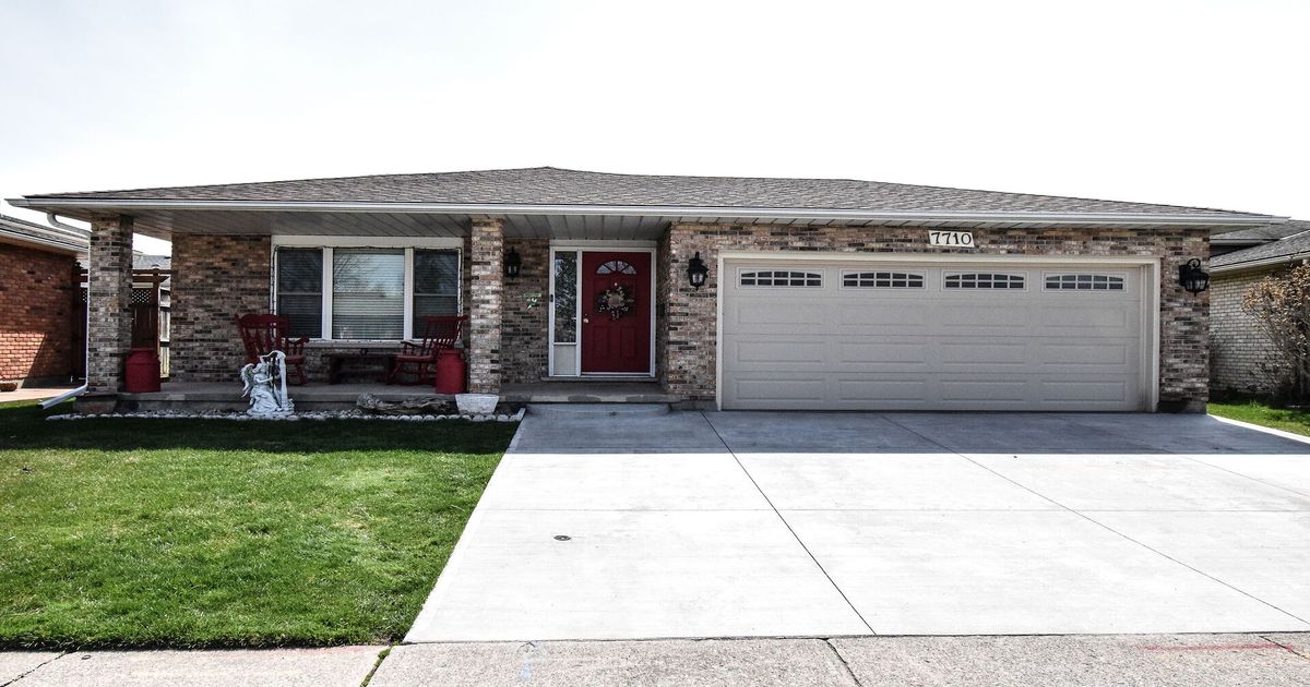 7710 PREAKNESS Street Niagara Falls
