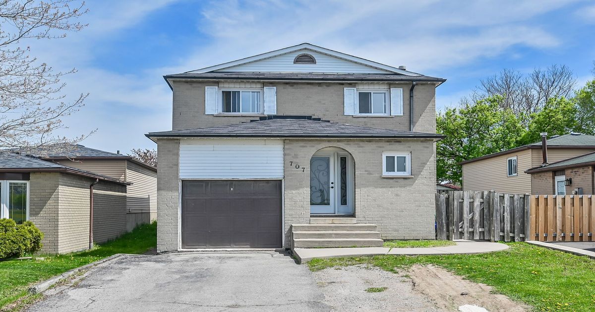 707 Upper Wentworth Street Hamilton