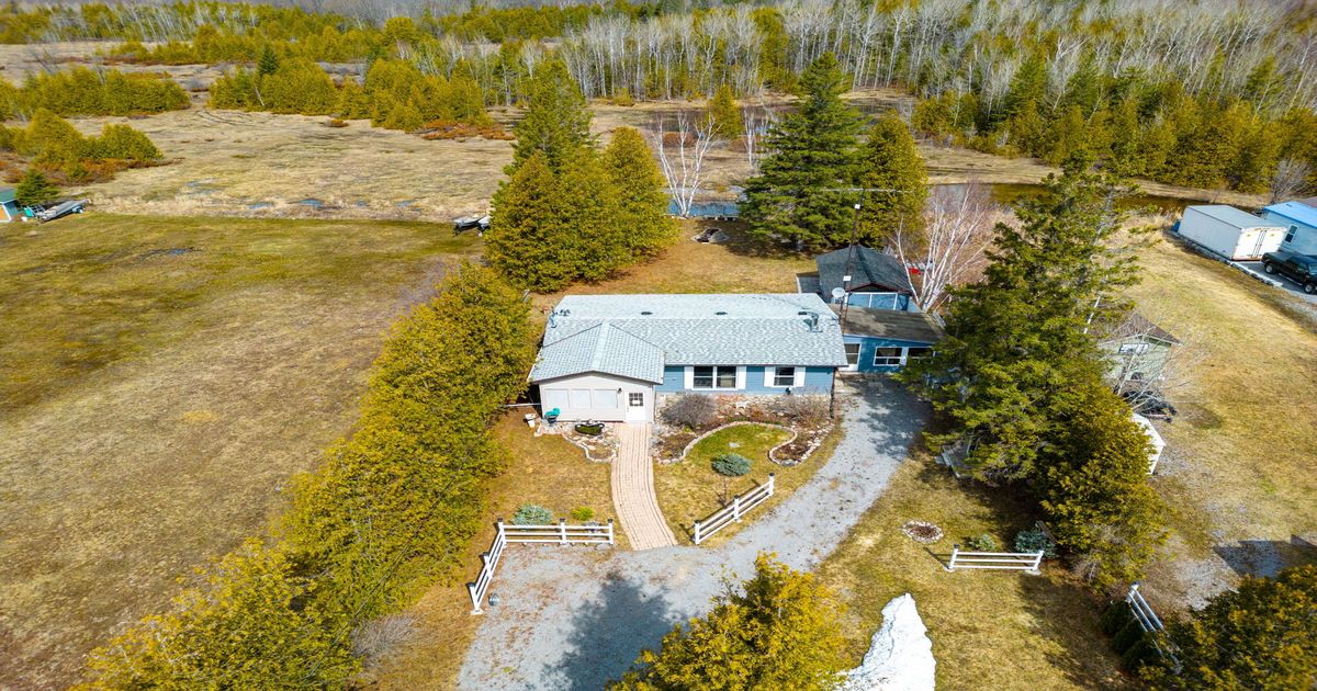 220 Mcguire Beach Road Kawartha Lakes