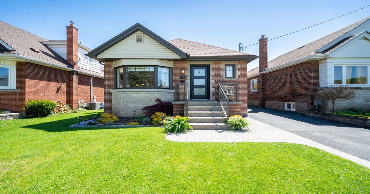 105 Tragina Avenue S Hamilton