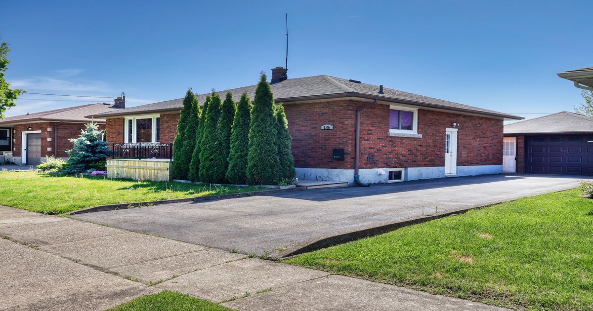 136 Classic Avenue Welland