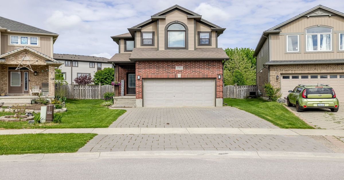 711 Springwood Crescent London North