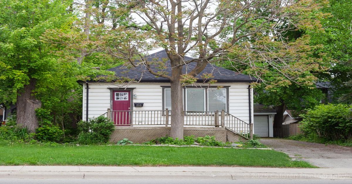 253 Riverside Drive London North