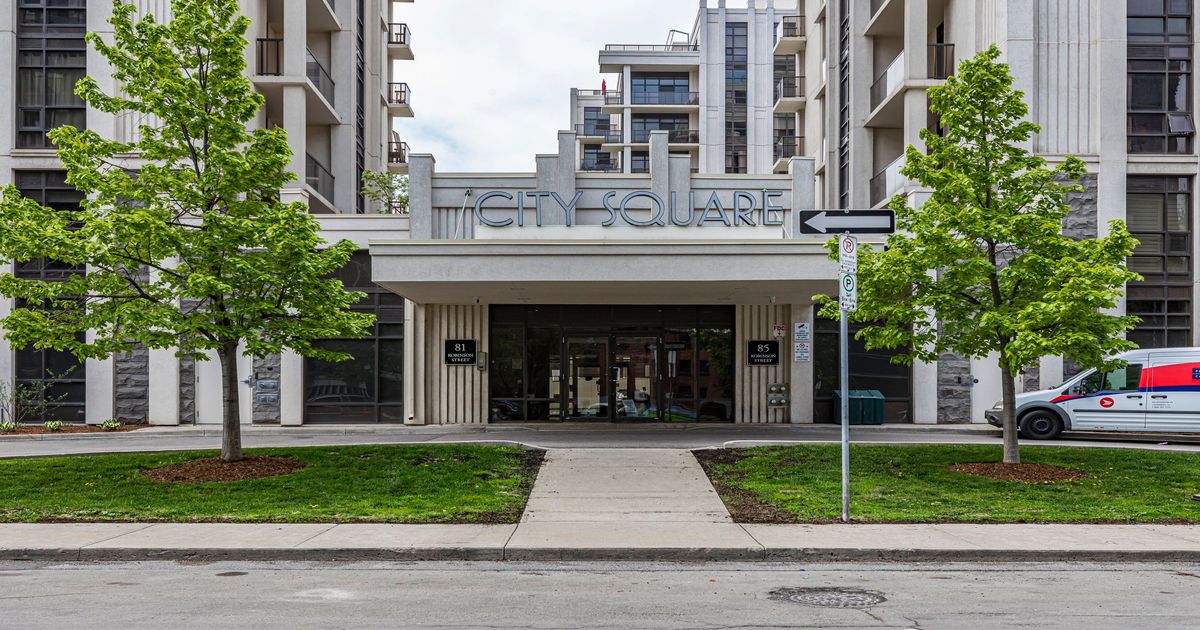 85 Robinson Street Hamilton