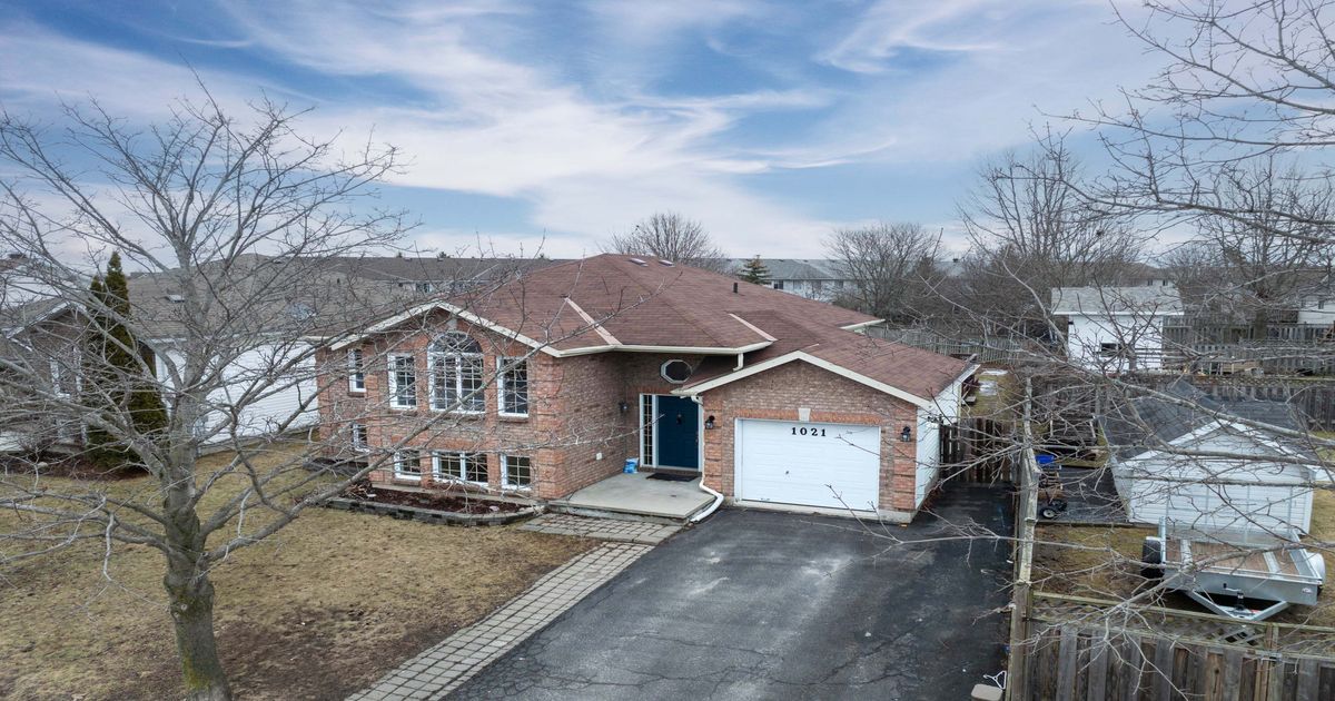 1021 Greenwood Park Drive Kingston