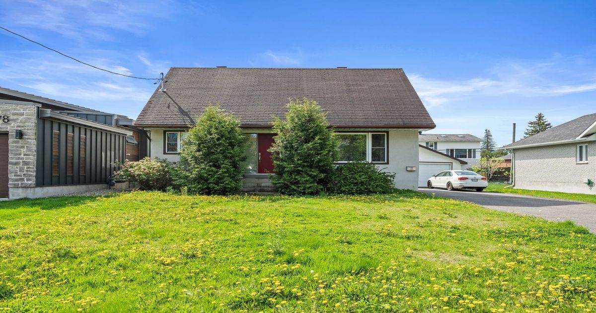 1372 RIDGEDALE Street Blossom Park - Airport and Area