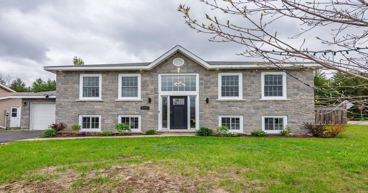 1002 Riverstone Trail Petawawa