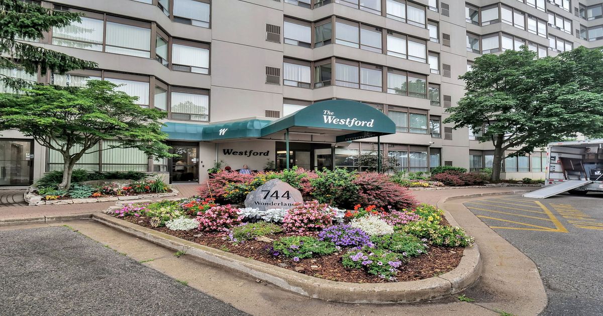 744 Wonderland Road S London South