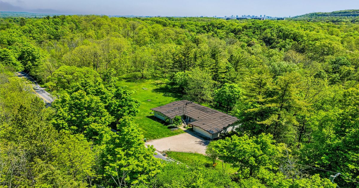 932 OLD DUNDAS Road Hamilton