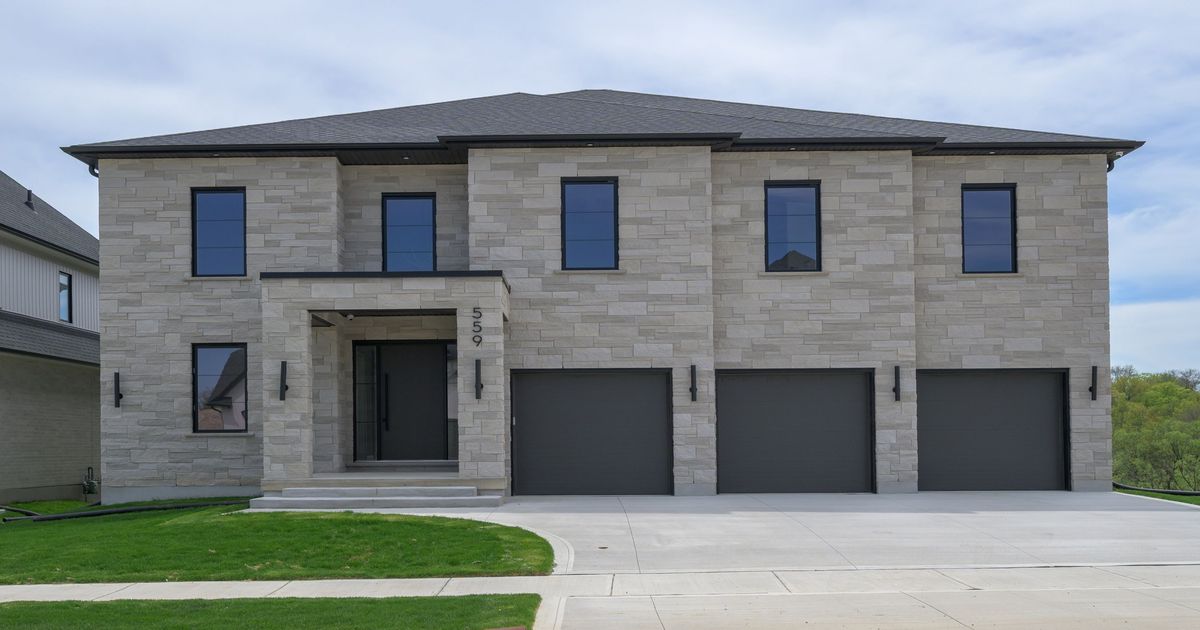 559 Creekview Chase London North