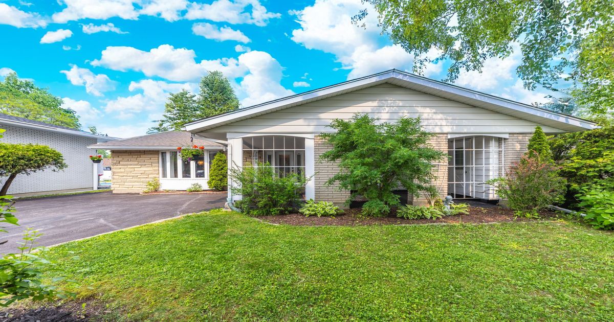 2091 Tawney Road Elmvale Acres and Area