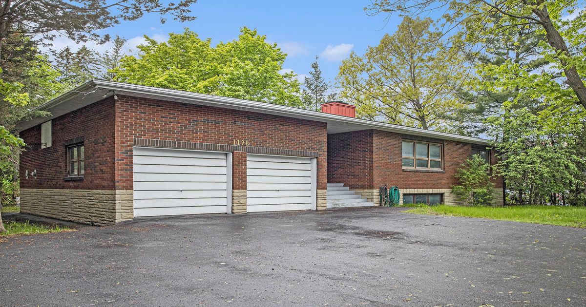 1128 Cummings Avenue Cyrville - Carson Grove - Pineview