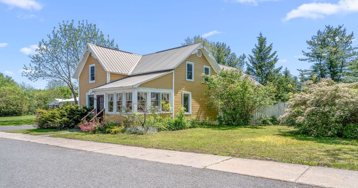 95 MOREWOOD Street North Dundas