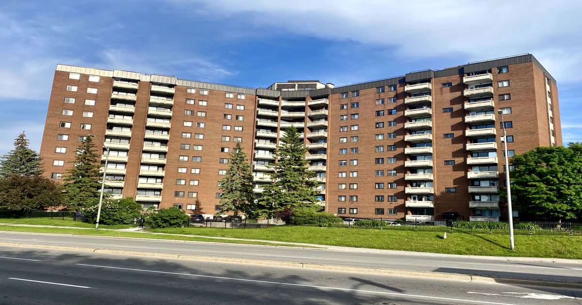 3100 Carling Avenue Crystal Bay - Rocky Point - Bayshore