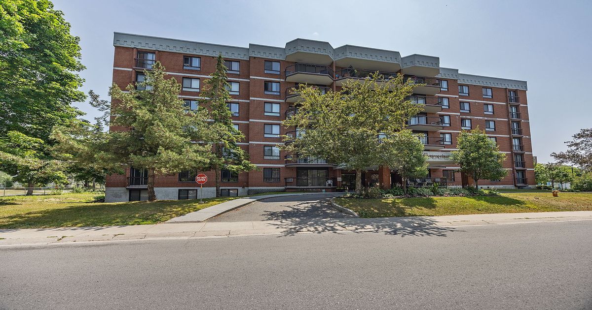 14 GREENVIEW Drive Kingston