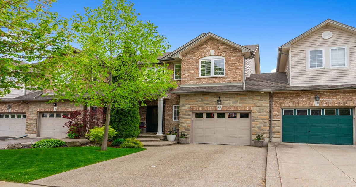16 OLIVIA Place Hamilton