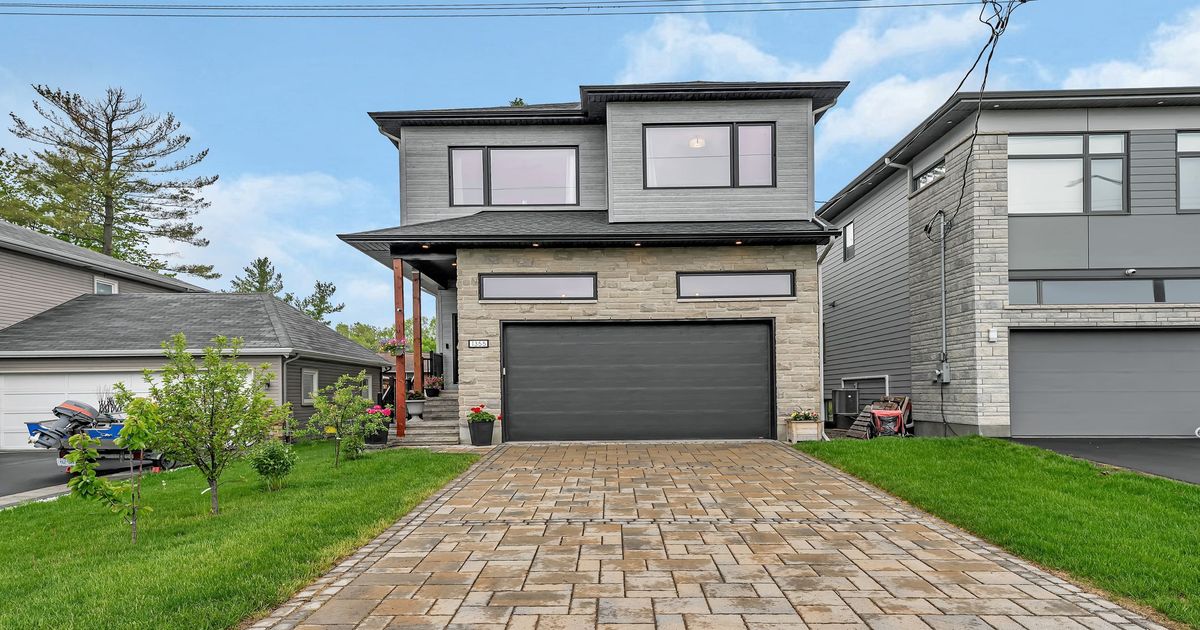 1355 Mory Street Blossom Park - Airport and Area