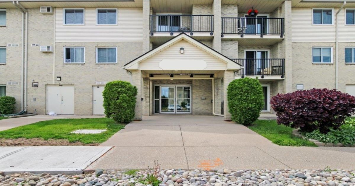733 Deveron Crescent London South