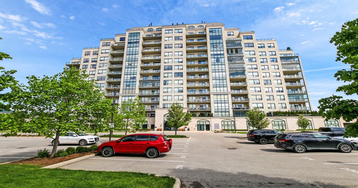 240 Villagewalk Boulevard London North