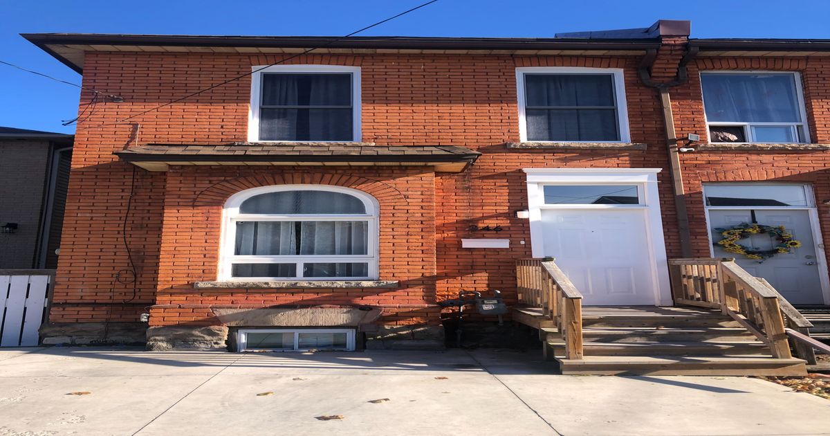 346 Hughson Street N Hamilton