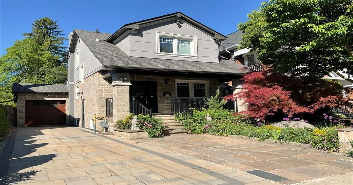 71 Paisley Avenue N Hamilton