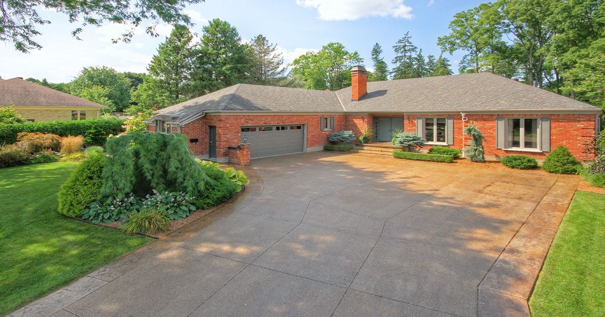 811 Clearview Crescent London North