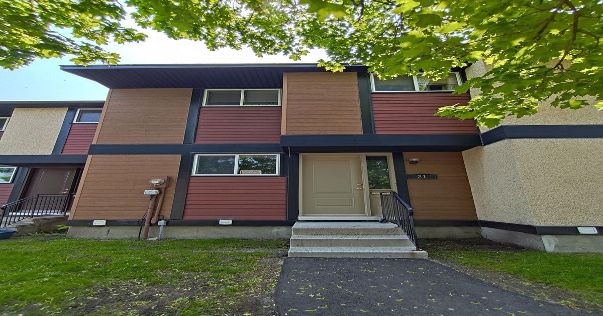 21 McClintock Way Kanata
