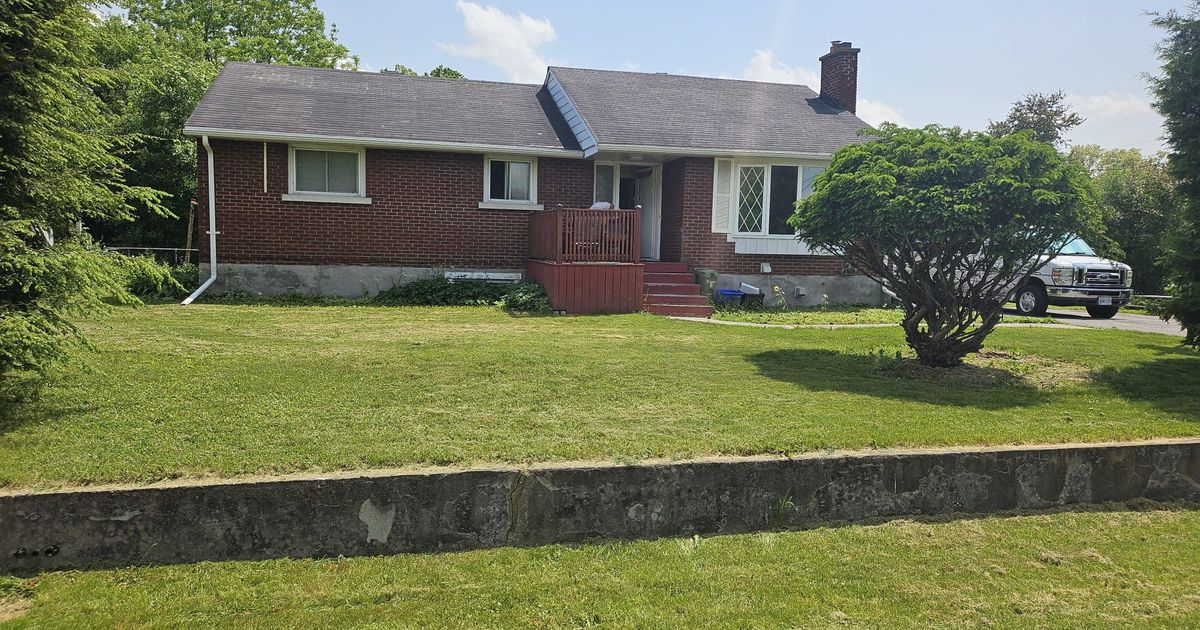 176 OAKRIDGE Boulevard Meadowlands - Crestview and Area