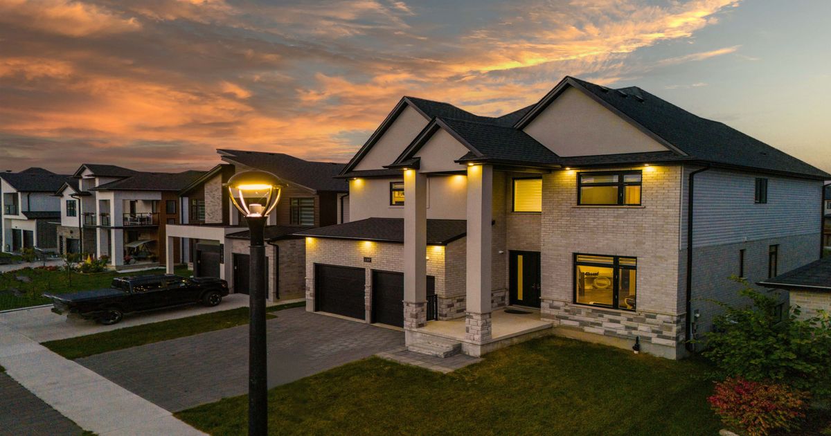 1337 Medway Park Drive London North