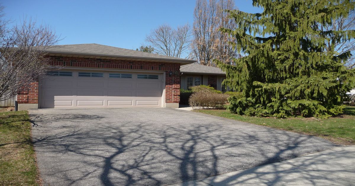 4 Virginia Crescent London North