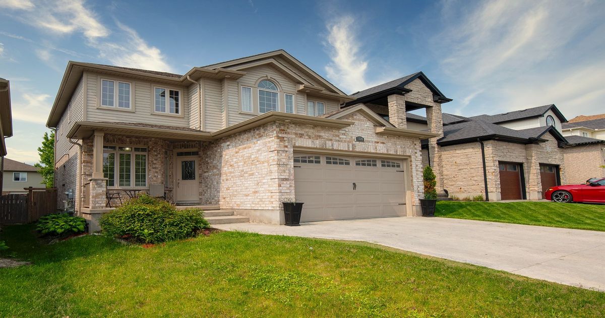 1728 BEAVERBROOK Avenue London North