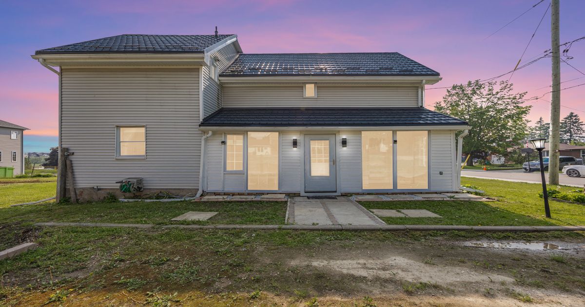 215 First Avenue W Shelburne