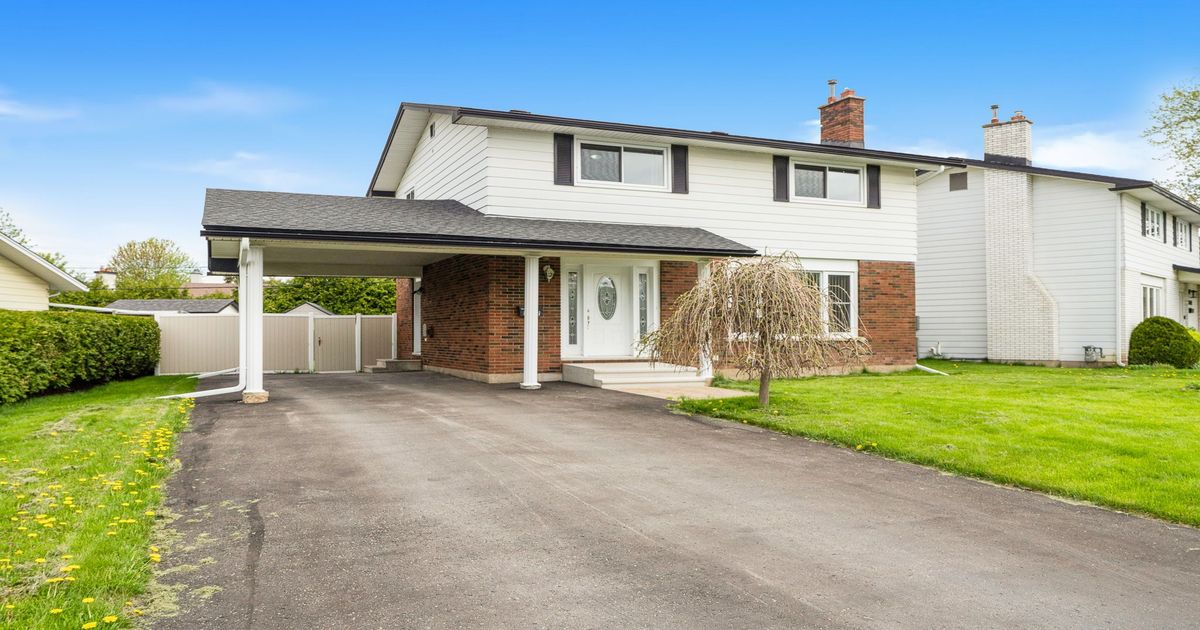 1407 Duford Drive Orleans - Cumberland and Area