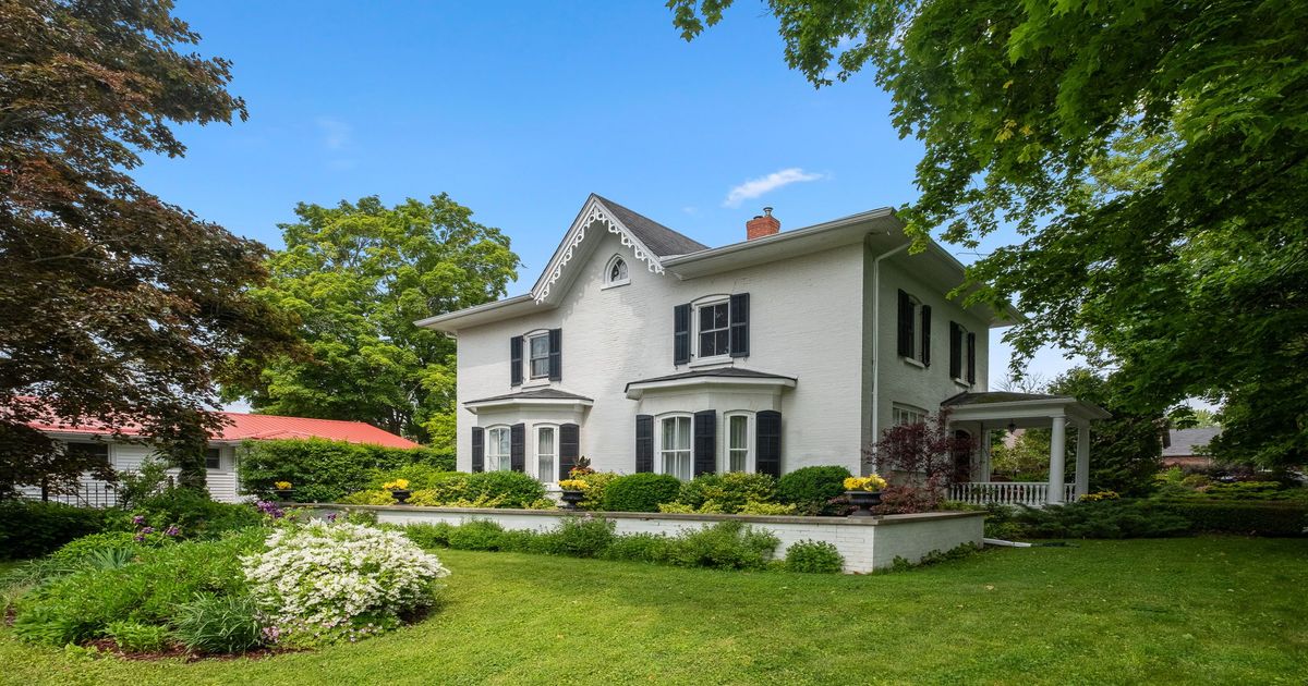 303 Henry Street Cobourg