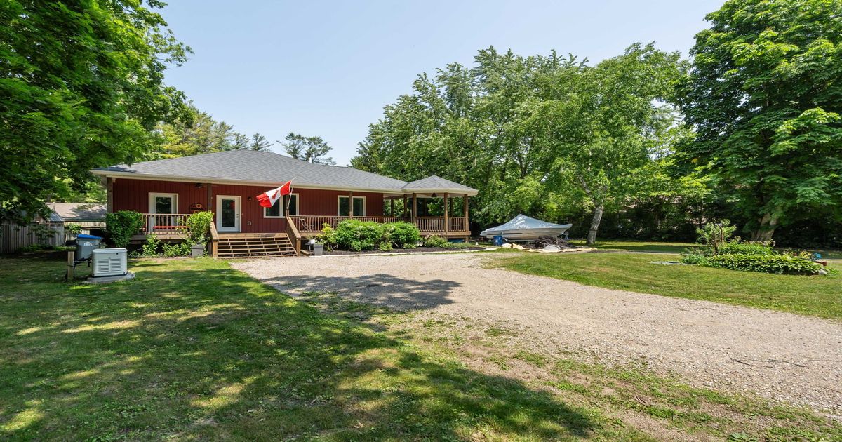 10016 Port Franks Road Lambton Shores