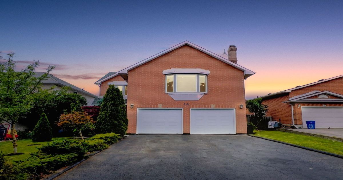 14 Pompano Court Hamilton