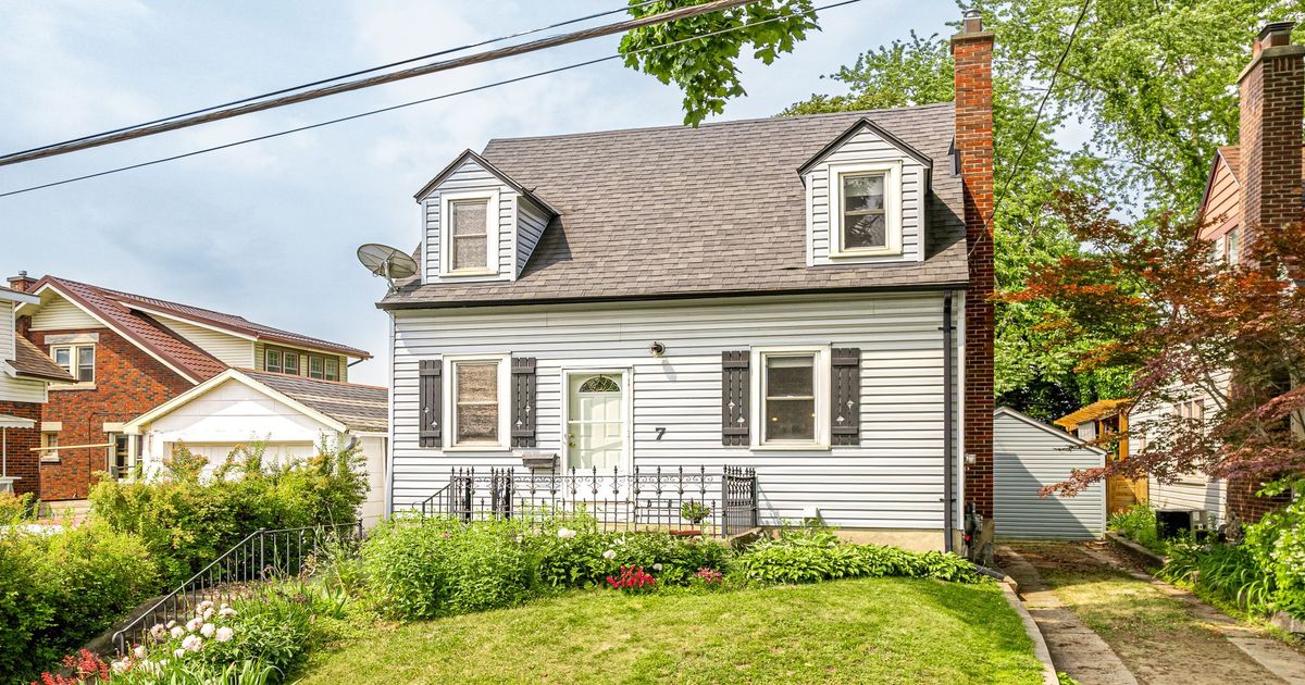 7 Balmoral Avenue London East