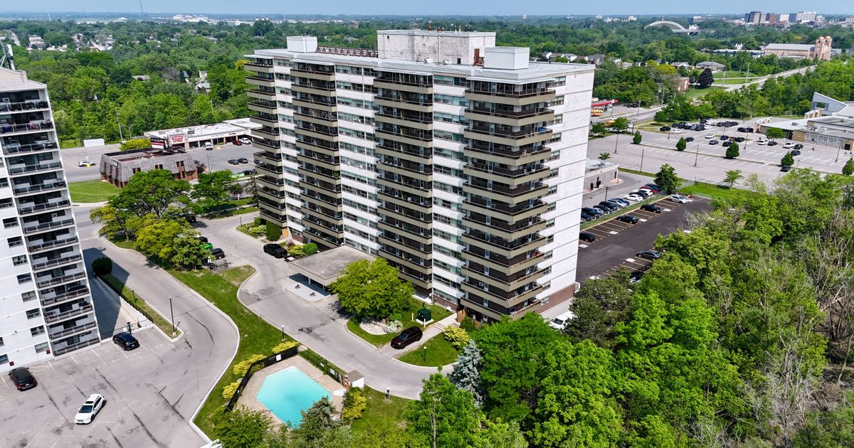215 Glenridge Avenue St. Catharines