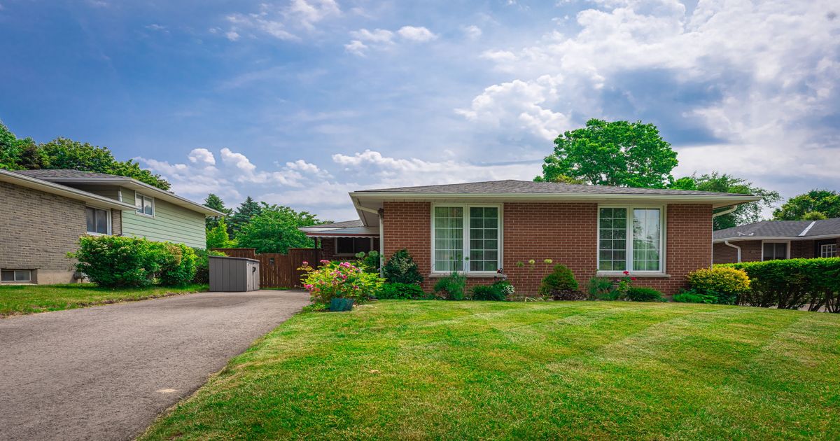 482 Castlegrove Boulevard London North