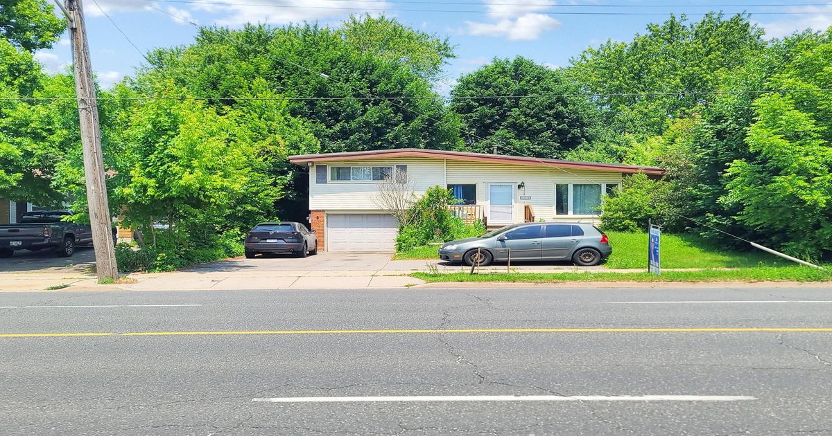 324 MOHAWK Road W Hamilton