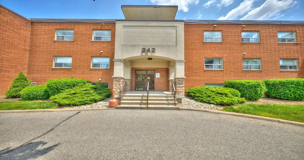 242 Oakdale Avenue St. Catharines