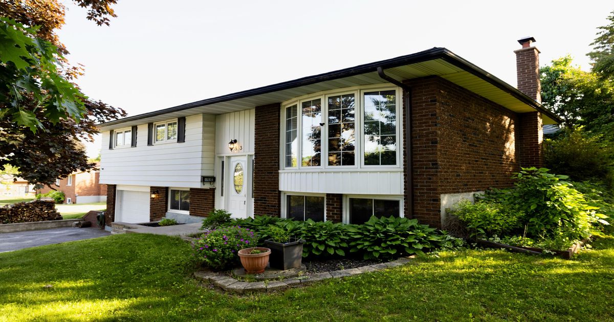 983 Deana Boulevard Peterborough North