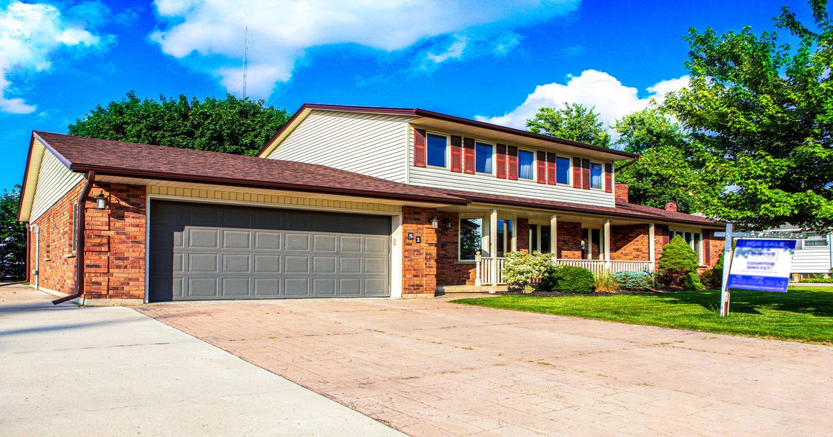 51 Queen Street Strathroy-Caradoc
