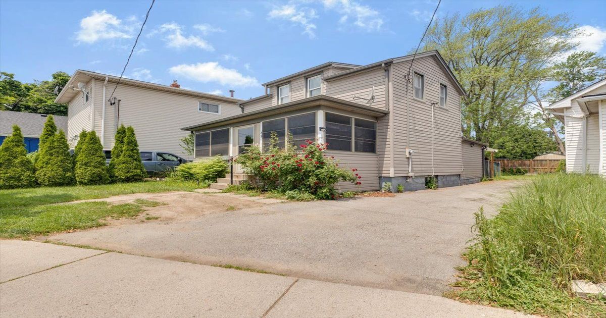 39 Carlton Street St. Catharines