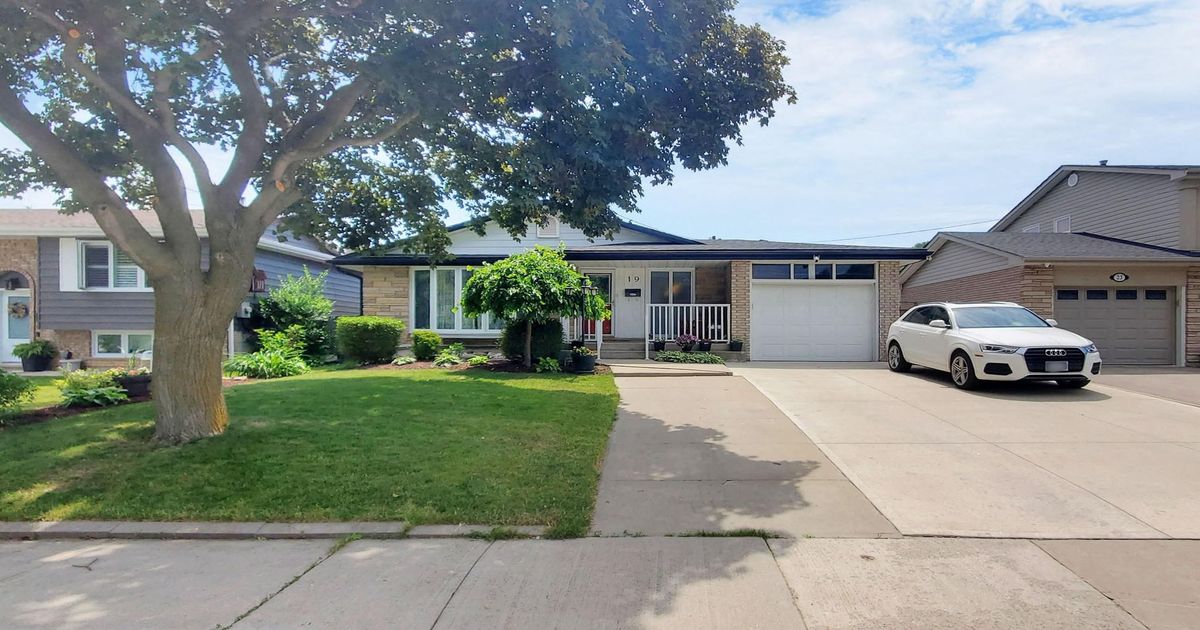 19 Bunker Hill Drive Hamilton