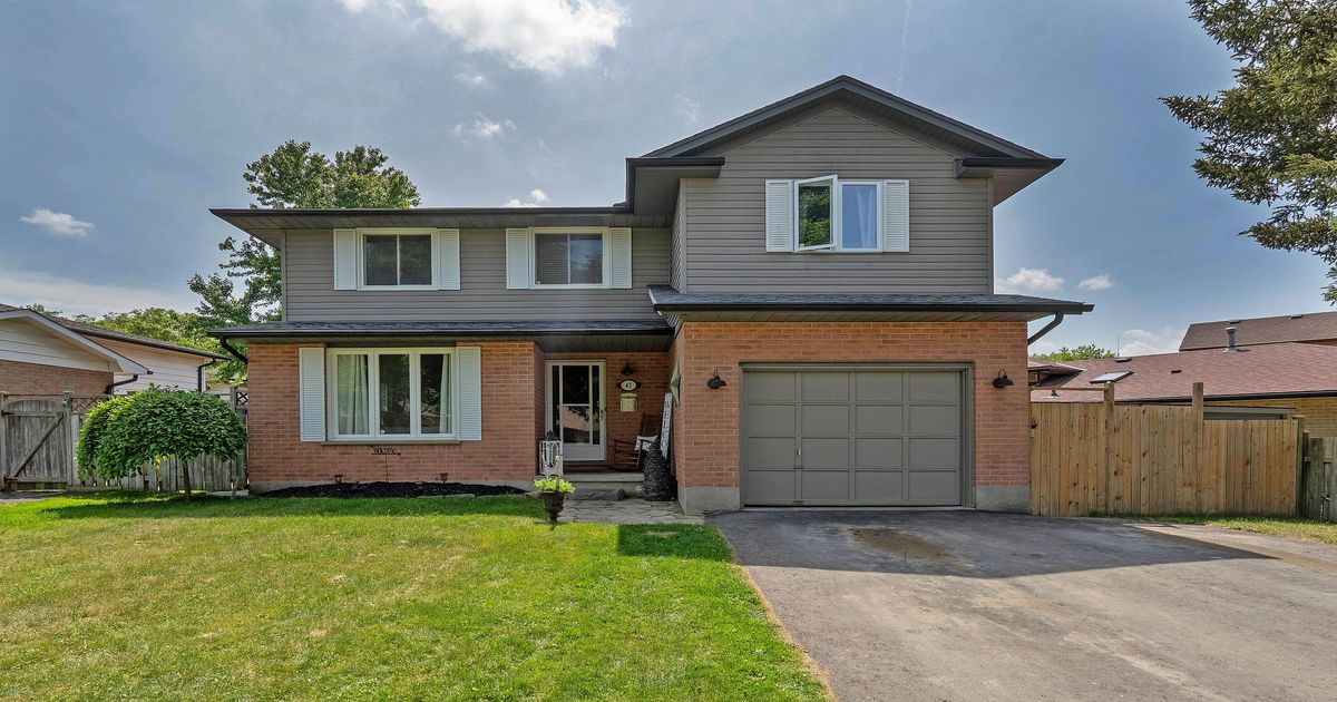 47 Fox Hollow Crescent London North